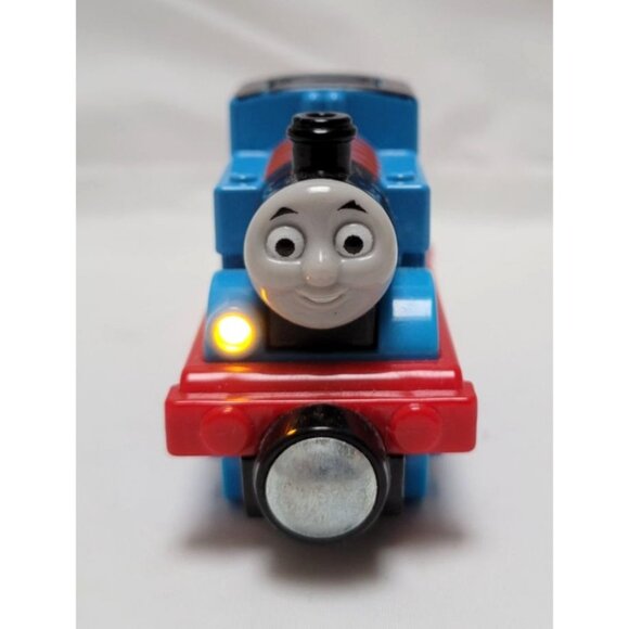 Thomas & Friends 2012 Gullane Take Along Thomas the Engine Lights Talks CFR92 - Picture 2 of 7